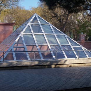 Фотография достопримечательности Достопримечательность Евпаторийская пирамида