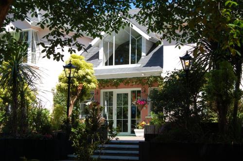 Фотография гостевого дома The Grove Lodge Guesthouse