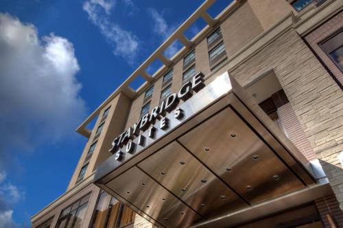 Фотография гостиницы Staybridge Suites Hamilton - Downtown, an IHG Hotel
