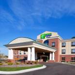 Фотография гостиницы Holiday Inn Express Hotel & Suites Bay City, an IHG Hotel