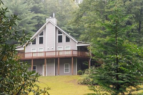 Фотографии гостевого дома 
            Beautiful Tranquil Mountain Home in Andrews, NC