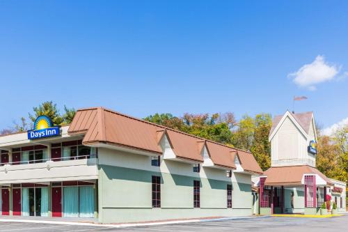 Фотографии гостиницы 
            Days Inn by Wyndham East Stroudsburg