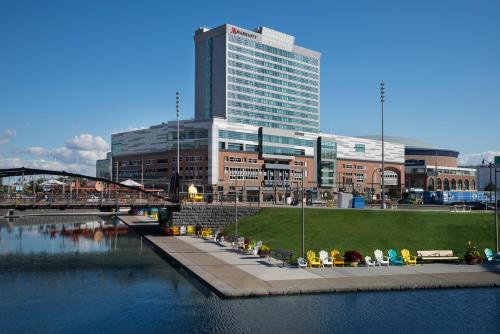 Фотография гостиницы Buffalo Marriott at LECOM HARBORCENTER