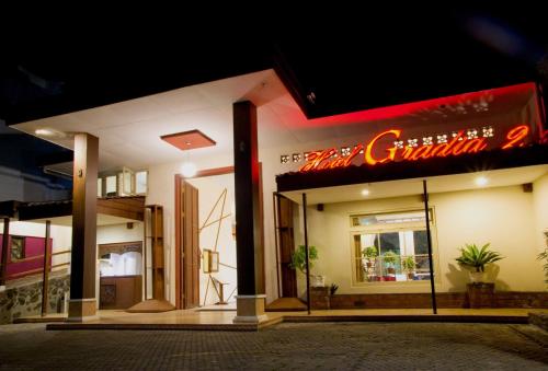 Фотографии гостиницы 
            Family Hotel Gradia 2