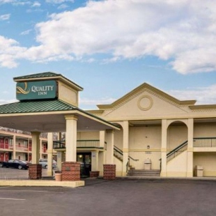 Фотография гостиницы Quality Inn Takoma Park