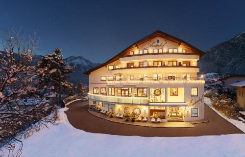 Фотография гостиницы Hotel Arzlerhof