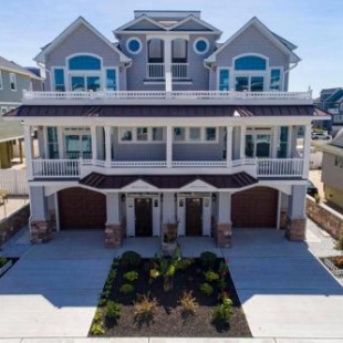 Фотография гостевого дома Ocean and Beach Views from Five Decks in Ortley Beach