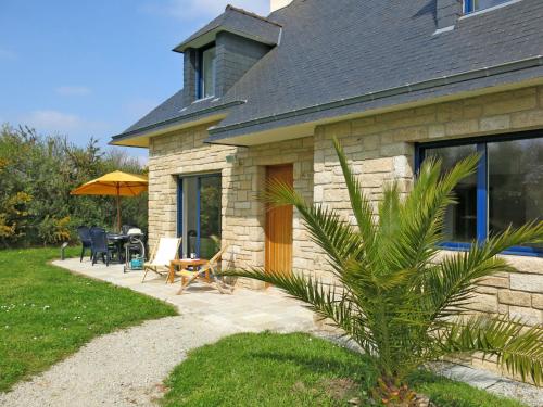 Фотографии гостевого дома 
            Holiday Home Golf de Bretagne - RHU354