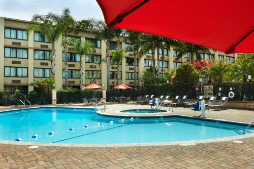 Фотография гостиницы Holiday Inn Buena Park, an IHG Hotel