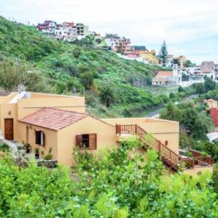 Фотографии гостевого дома 
            Nice apartment with fantastic views of the coastline of Tenerife