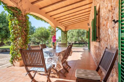 Фотография гостевого дома Els Girasols Winter