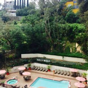 Фотографии гостиницы 
            Hilton Garden Inn Los Angeles / Hollywood