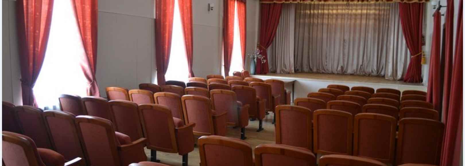 Фотография конференц-зала ДК Волгоградгидрострой Малый зрительный зал