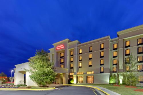 Фотография гостиницы Hampton Inn and Suites Fredericksburg South