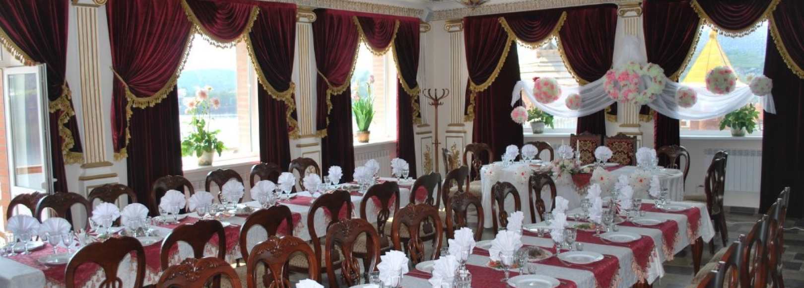 Фотография банкетного зала Старый замок