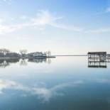 Фотография гостевого дома Porch Grove - Southern Charm at it's Finest on Cedar Creek Lake