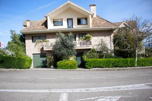 Фотография гостевого дома Pensión Mosende