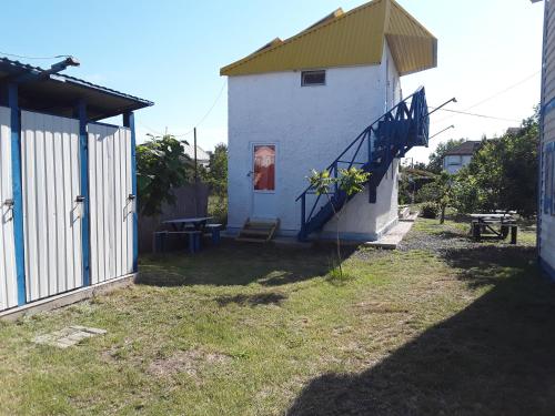 Фотография гостевого дома Комнаты у моря в Санжейке-Леонидово