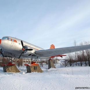 Фотография памятника Памятник Самолет Ли-2