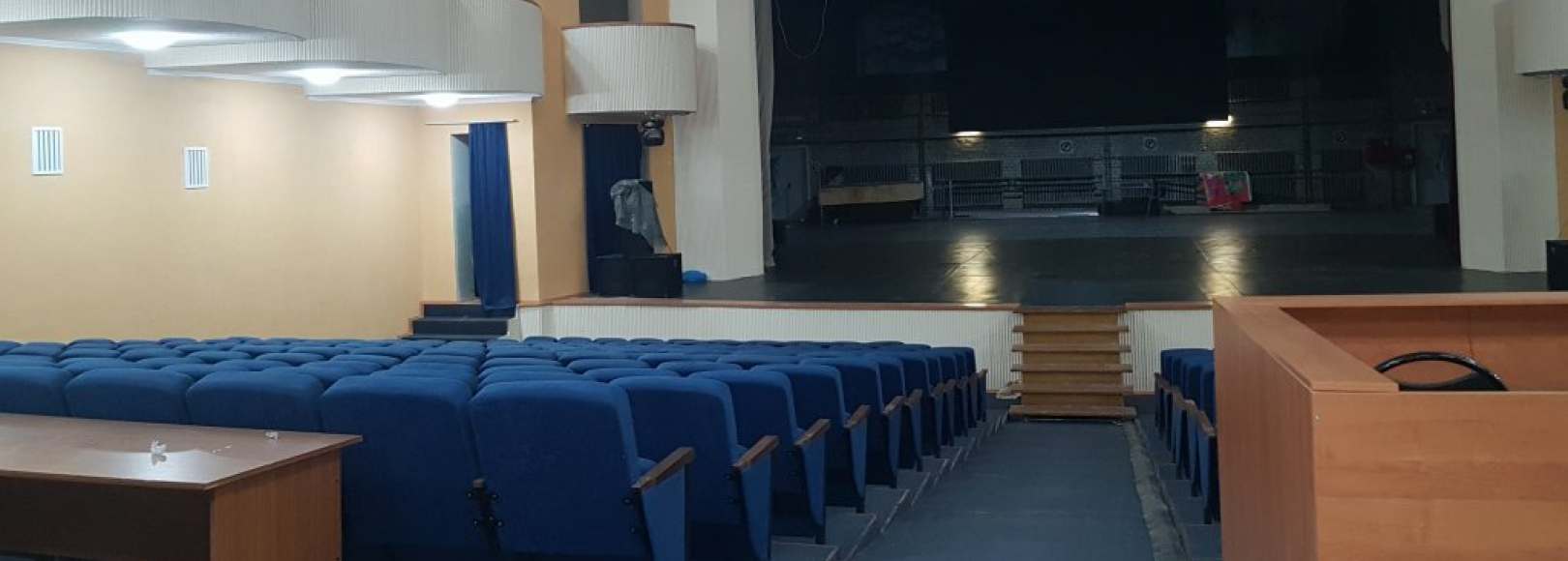 Фотография концертного зала Театральный зал ДК тракторозаводского района