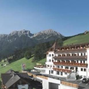 Фотографии гостиницы 
            Kronplatz-Resort Berghotel Zirm