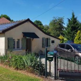 Фотография гостевого дома Maison de 2 chambres avec jardin clos et wifi a Villenauxe la Grande