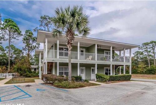 Фотография апарт отеля Condo w Pool near beaches, dining, shopping, etc