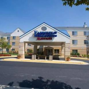 Фотографии гостиницы 
            Fairfield Inn & Suites Dulles Airport