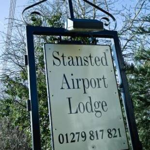 Фотографии гостевого дома 
            Stansted Airport Lodge