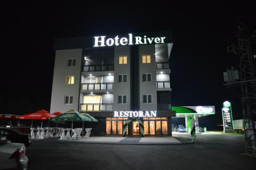 Фотография гостиницы Hotel River
