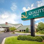 Фотография гостиницы Quality Inn Bolingbrook I-55