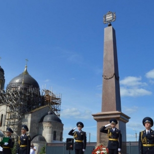 Фотография памятника Стела Город воинской доблести