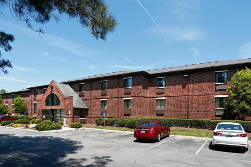 Фотография гостиницы Extended Stay America Suites - Raleigh - Cary - Harrison Ave
