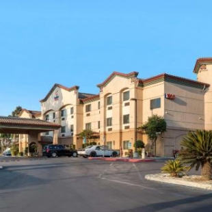 Фотография гостиницы Comfort Suites Redlands