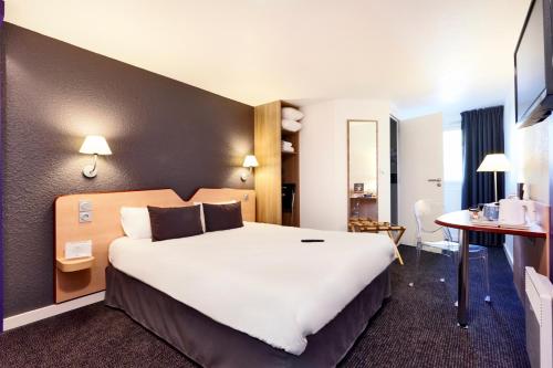 Фотография гостиницы Kyriad Hotel Laval