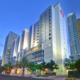 Фотографии гостиницы 
            Hampton Inn & Suites by Hilton Miami Downtown/Brickell