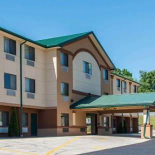 Фотографии гостиницы 
            Quality Inn Meadville