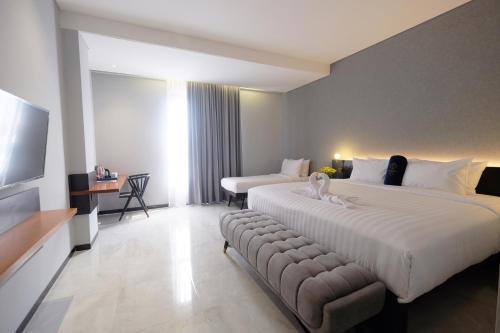 Фотографии гостиницы 
            Hotel Youstay Semarang