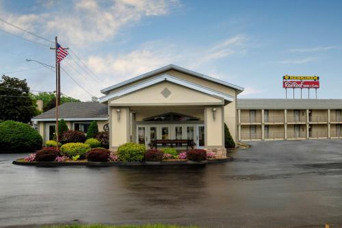 Фотография мини отеля Red Roof Inn and Suites Herkimer