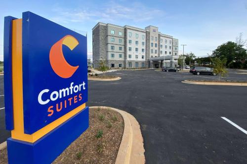 Фотография гостиницы Comfort Suites Greenville Airport