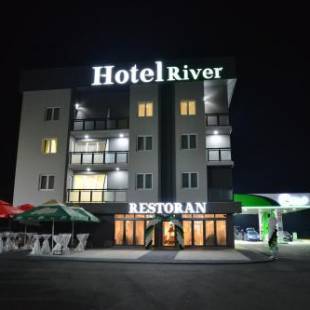 Фотографии гостиницы 
            Hotel River