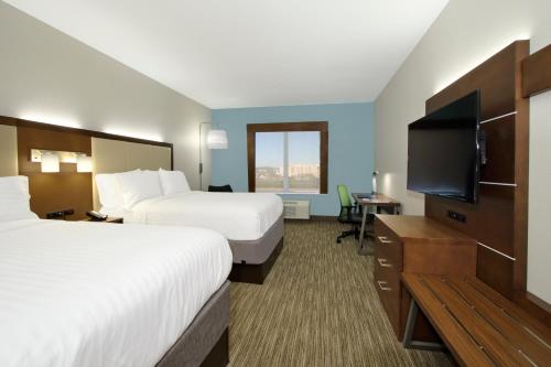 Фотография гостиницы Holiday Inn Express & Suites - Columbus North, an IHG Hotel