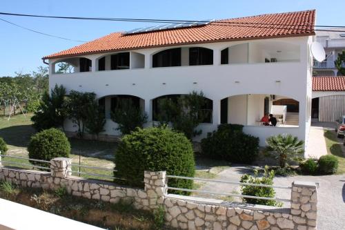 Фотография гостевого дома Apartments for families with children Lopar, Rab - 5024