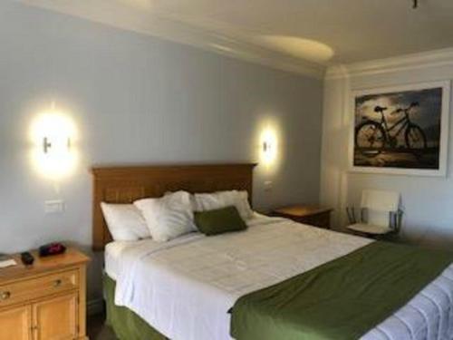 Фотография гостиницы Days Inn by Wyndham Near City Of Hope