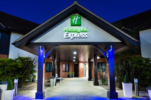 Фотография гостиницы Holiday Inn Express Colchester, an IHG Hotel