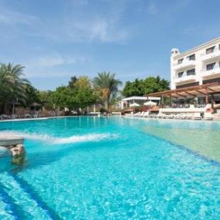 Фотографии апарт отеля 
            Paphos Gardens Holiday Resort