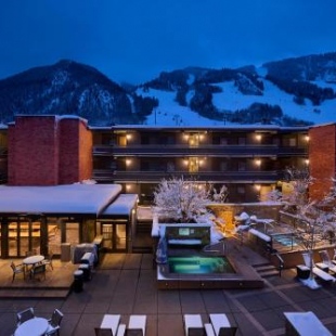 Фотография гостиницы Aspen Square Condominium Hotel