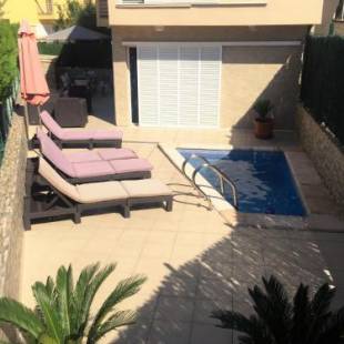 Фотографии гостевого дома 
            3 bedrooms house with private pool and enclosed garden at Puerto de Alcudia 1 km away from the beach