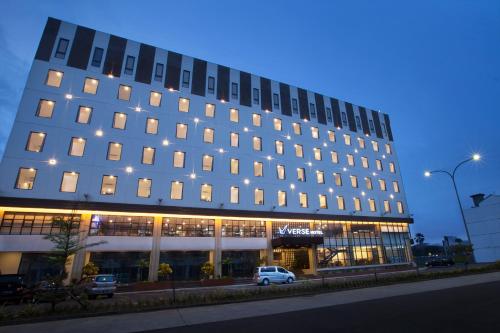 Фотография гостиницы Verse Hotel Cirebon