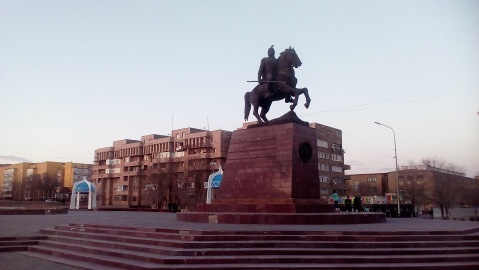 Москва балхаш. Балхаш город. Балхаш ДК Металлургов. Площадь Балхаша. Памятник металлургам в Балхаше.